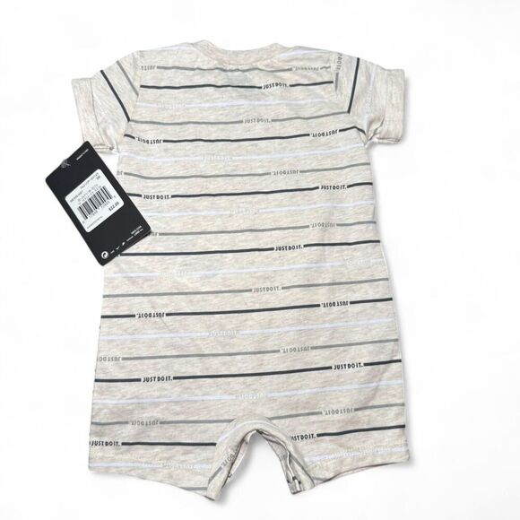 Nike grey and white baby romper size 3 months - Picture 2 of 5